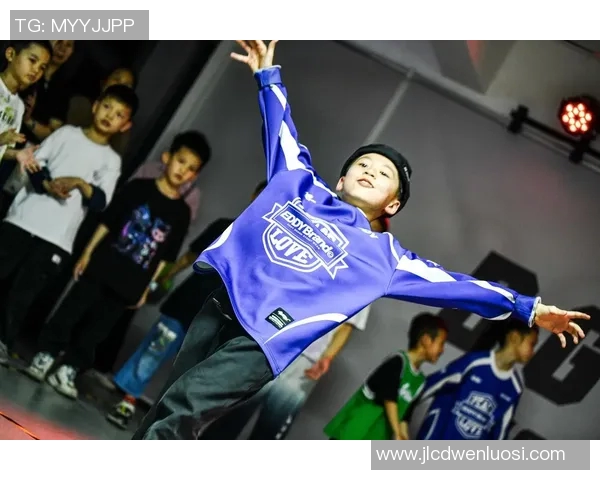 南京街舞队荣登全国街舞比赛经验排行榜第四名展现实力与风采